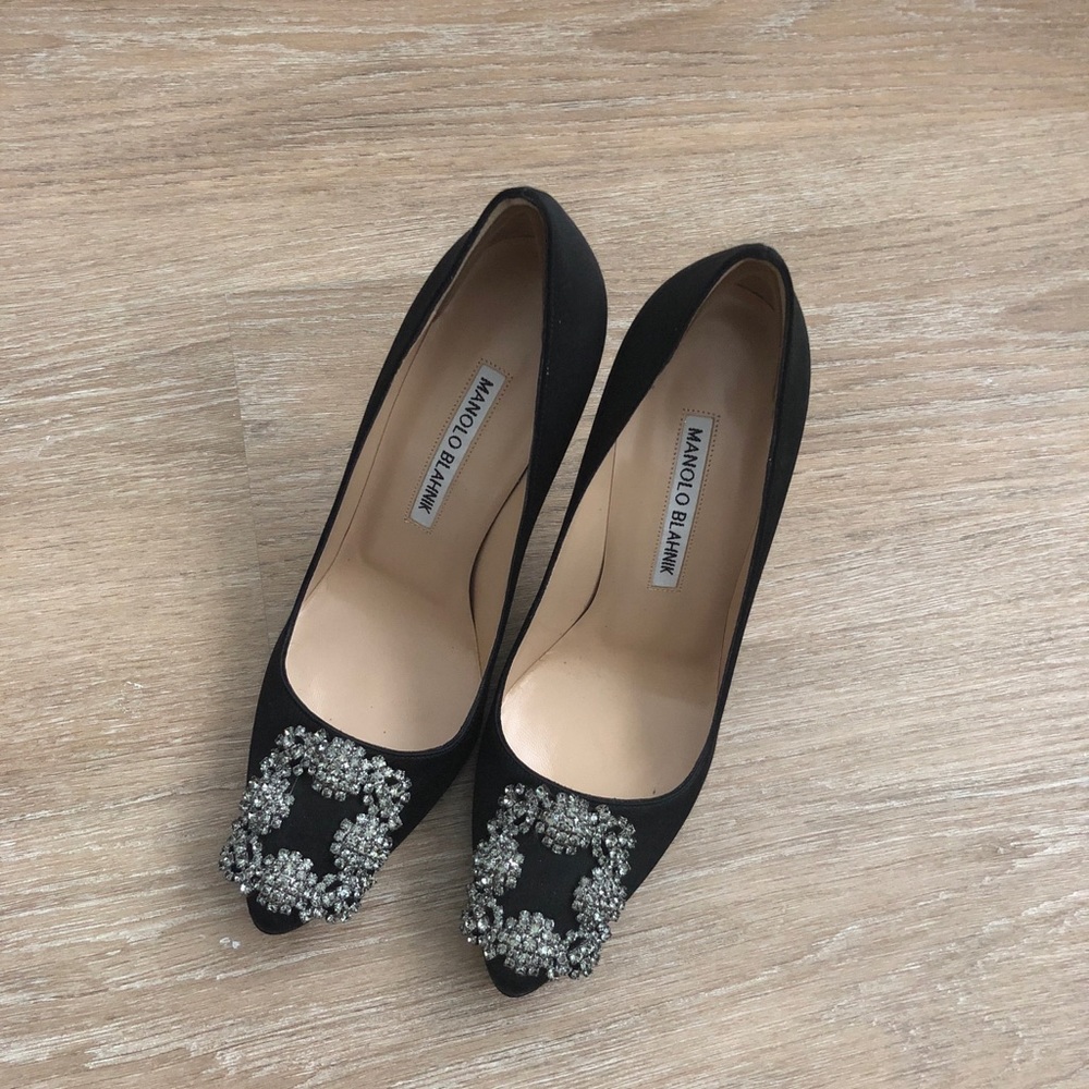 Manolo Blahnik ‘Hangisi’ 10.5cm heels